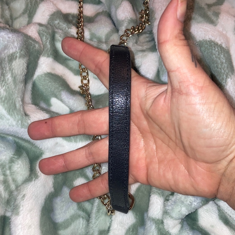 Kate Spade Black Crossbody Bag with Gold Chain - Picture 4 of 9